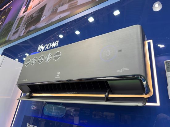 Сплит-система инверторного типа Electrolux Crystal Air Super DC EACS/I-10HFA/N8_V2 комплект