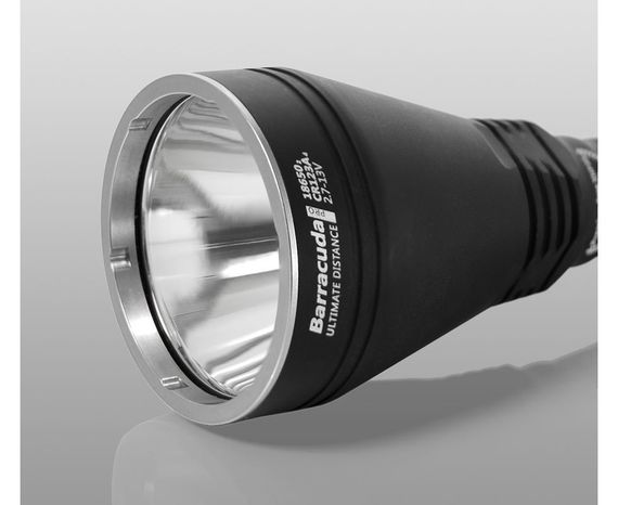 Поисковый фонарь Armytek Barracuda Pro теплый свет