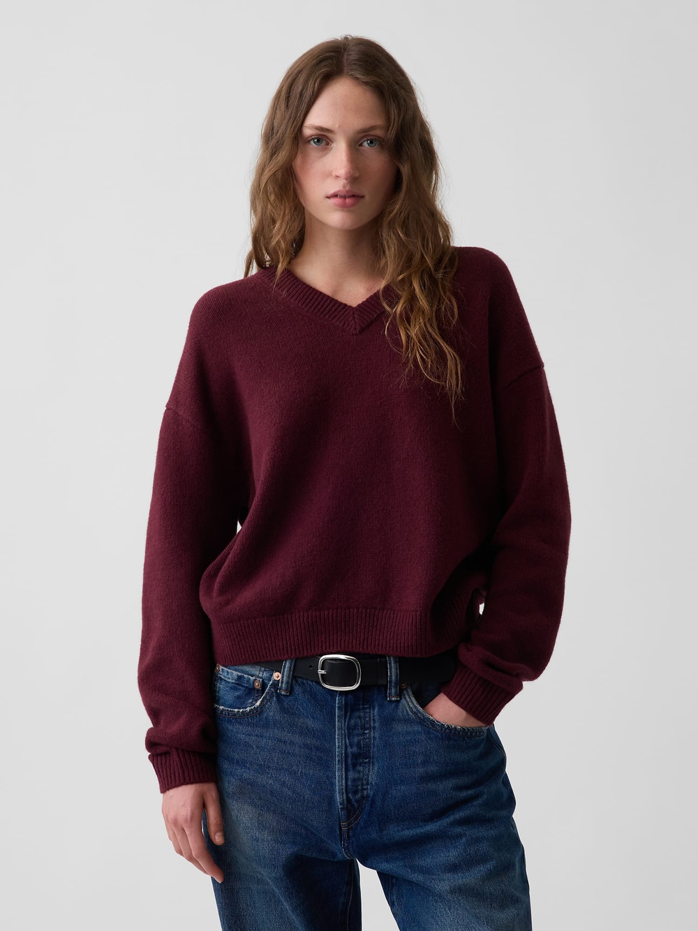 Свитер CashSoft Oversized с V-образным вырезом - GAP