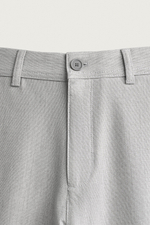 КОМФОРТНЫЕ БРЮКИ ЧИНОС ИЗ РЕЛЬЕФНОЙ ТКАНИ — ZARA