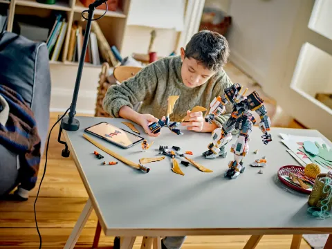 Конструктор LEGO Ninjago 71821 Боевой титановый робот-дракон Коула