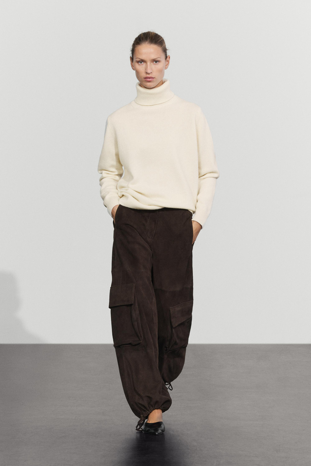 Massimo Dutti Трикотажный джемпер из смесовой шерсти с высоким воротником, натуральный/кремовый