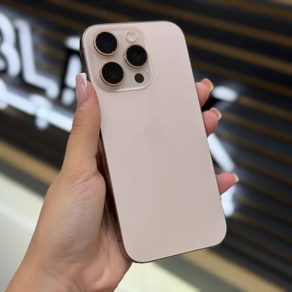 Б/У Телефон Apple iPhone 16 Pro 256Gb 90% Desrt Titanium (J37MQ409D4)