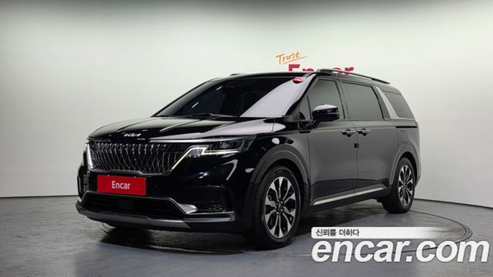 KIA Canival Gasoline 7-Seater Noblesse — 2023