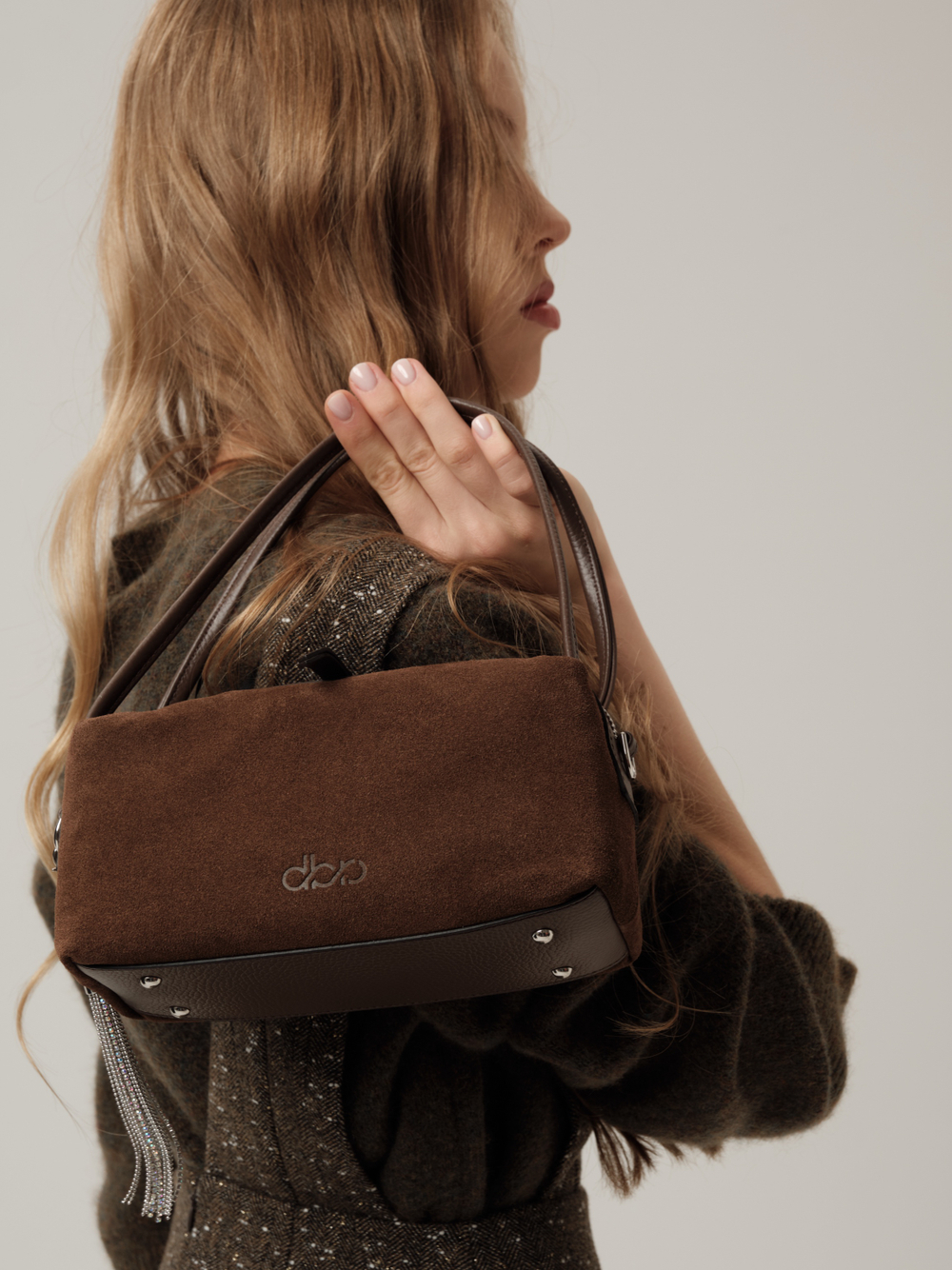 Замшевая мини-сумка Lucy DBR 31456 коричневый фундук