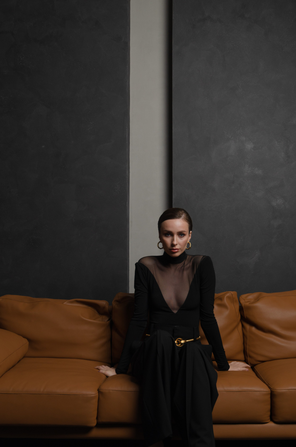 Боди с декольте из сетки THE WARDROBE