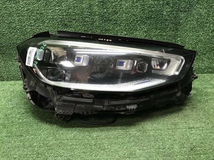 Фара правая Mercedes S W223 (20-нв) Digital Light