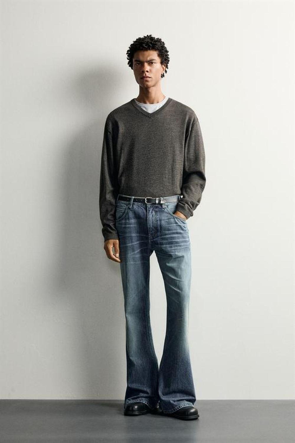 ZARA ДЖИНСЫ FLARE FIT, ВЫЦВЕТШИЙ СИНИЙ