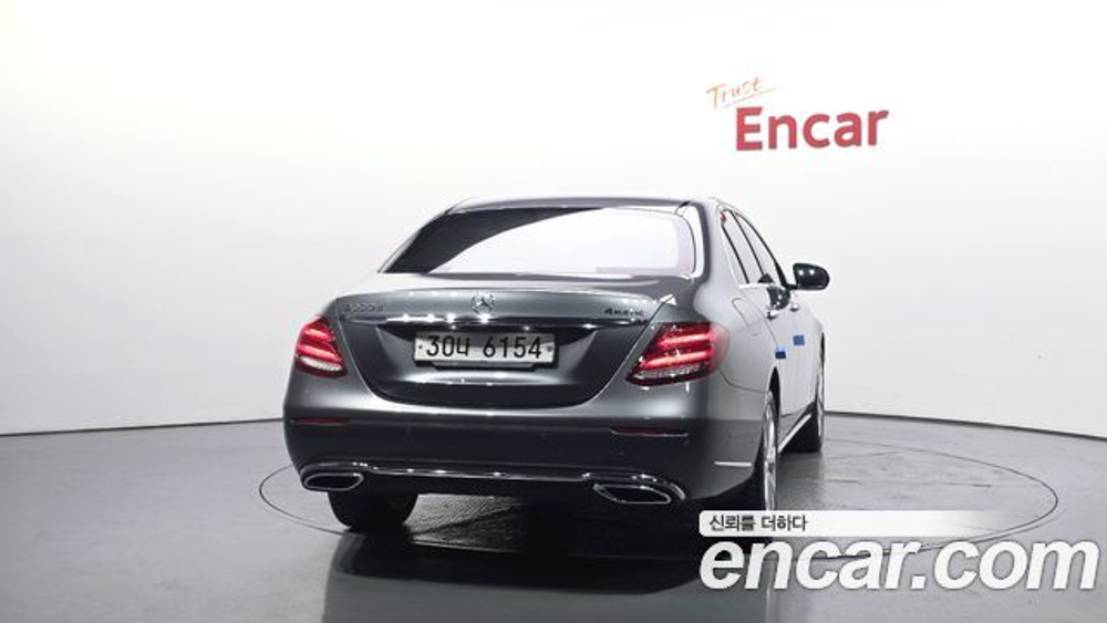 Mercedes-Benz E-Class E220d 4MATIC Exclusive — 2019