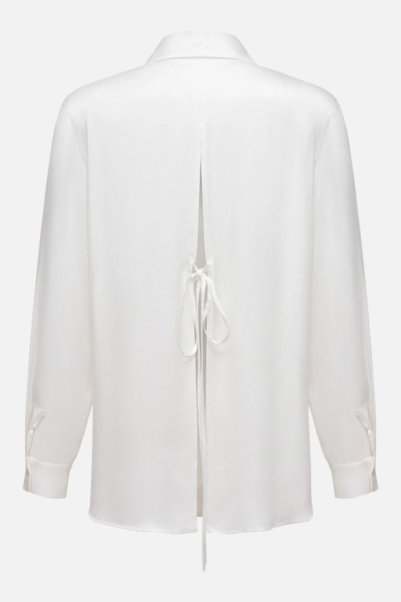Блуза из купры с разрезом