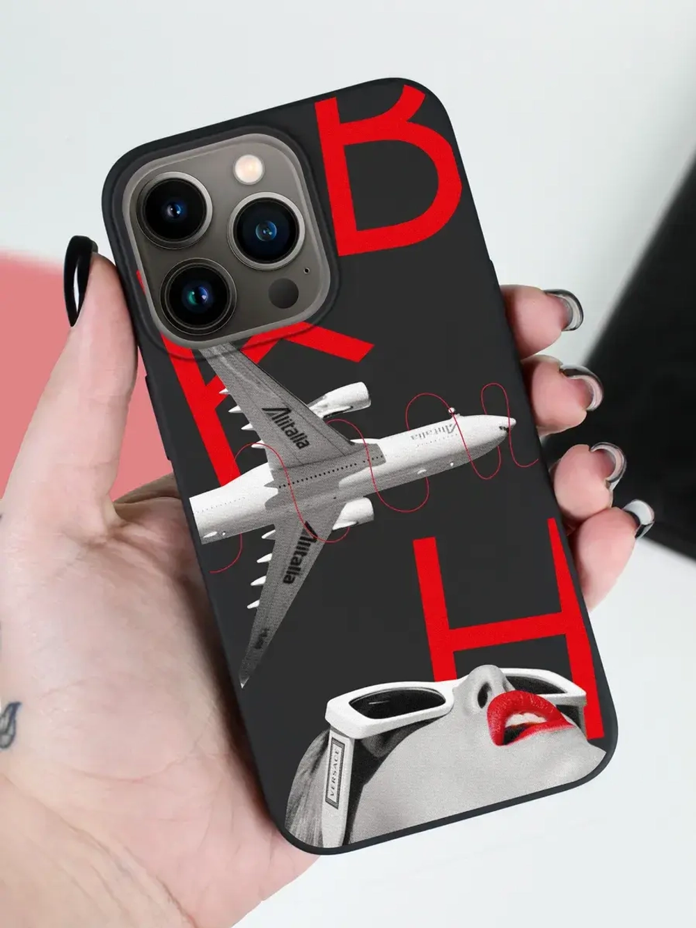 Чехол на iPhone 15 Pro с принтом