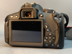 Canon EOS 650D 6793 кадров