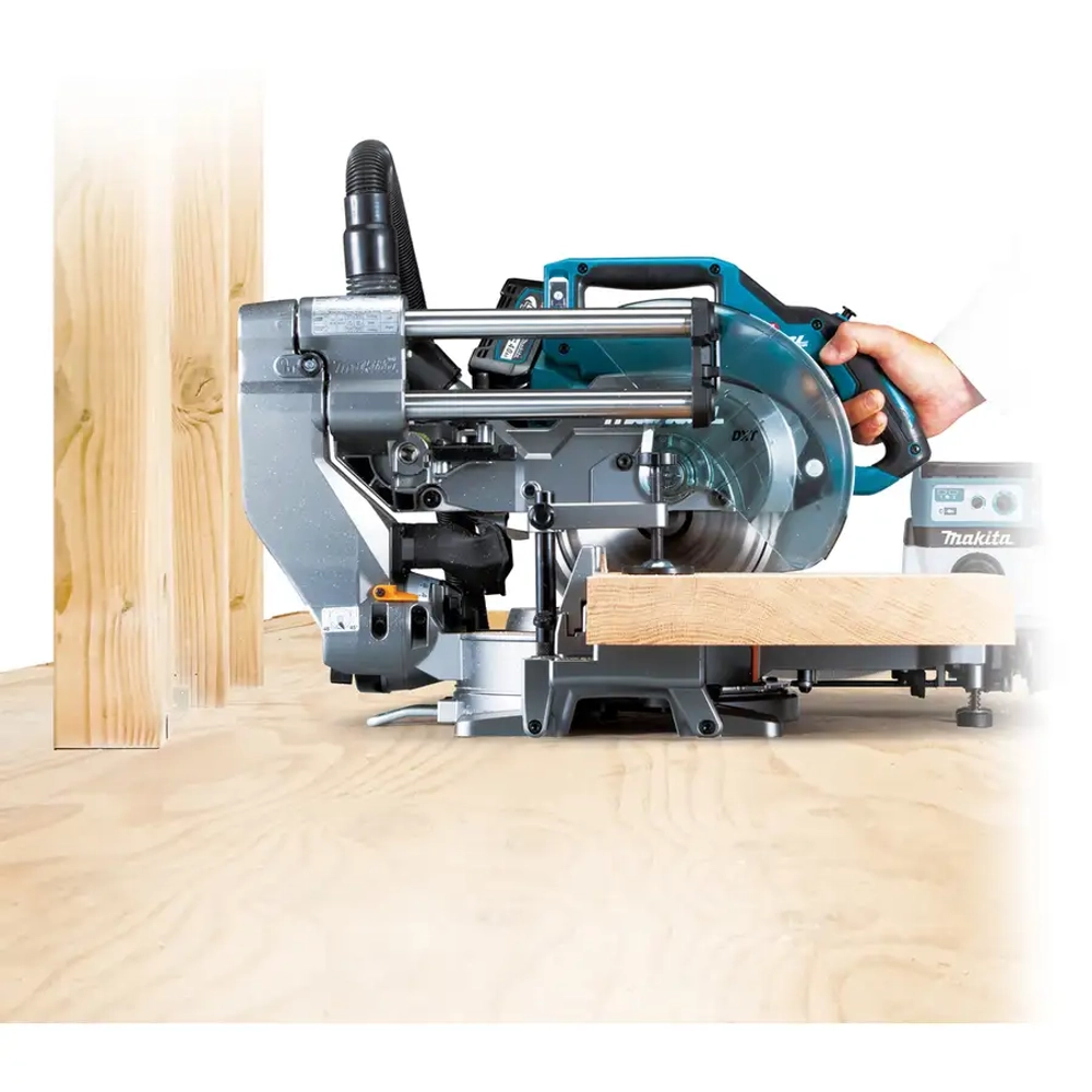 Аккумуляторная торцовочная пила Makita LS002GZ01