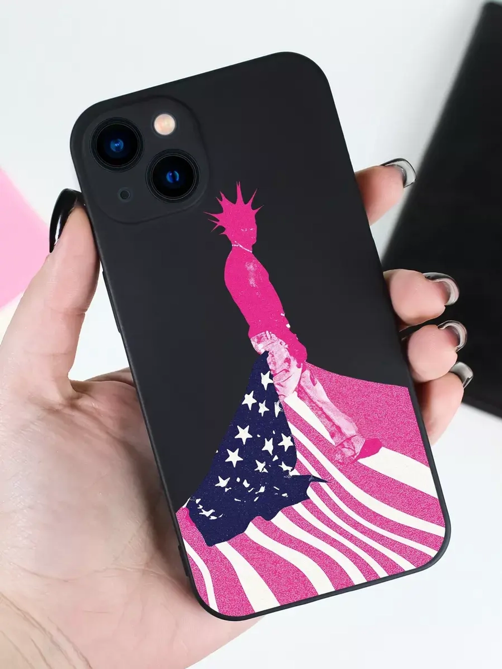Чехол на iPhone 13 с принтом