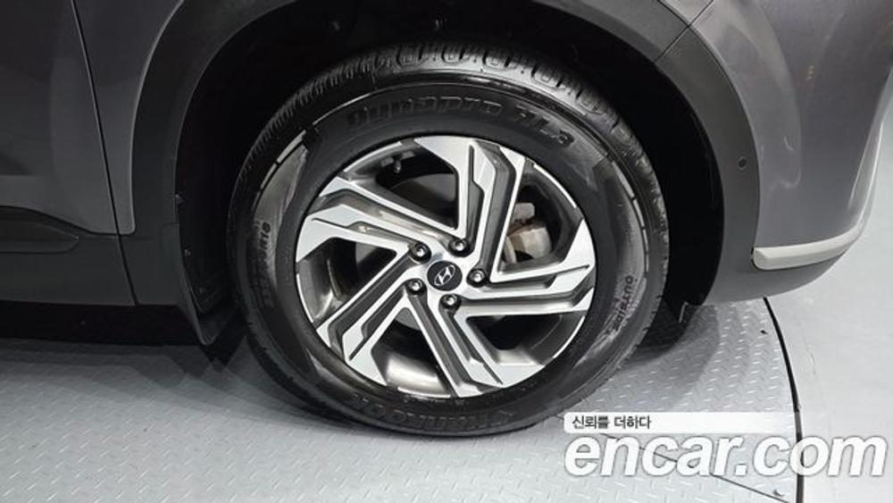 Hyundai Santafe Diesel 2.2 2WD — 2021