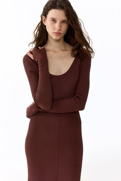 Трикотажное платье с перекрутом - H&M