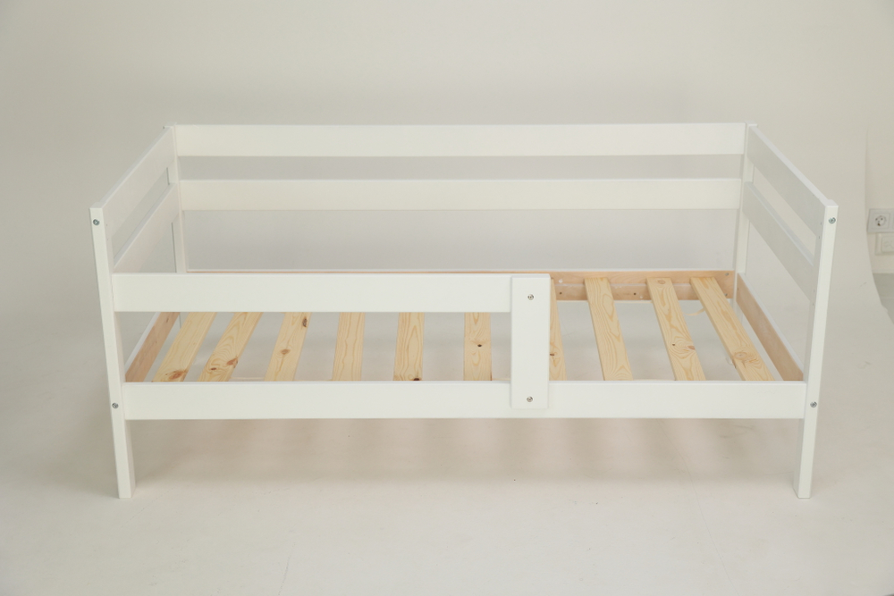Кровать подростковая "Софа" 160*80 см белый 1 борт (СЧ)