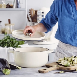 KitchenAid Чугунная кастрюля 22 см 3,3 л крем EAN 4894871009417
