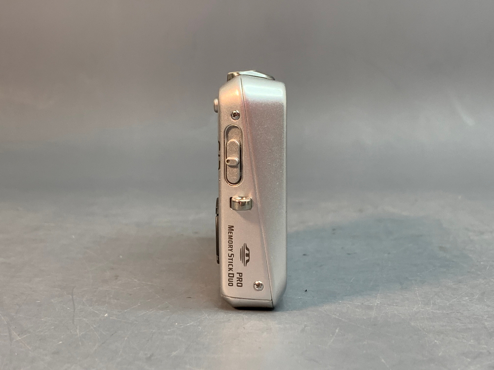 Sony Cyber-shot DSC-T3
