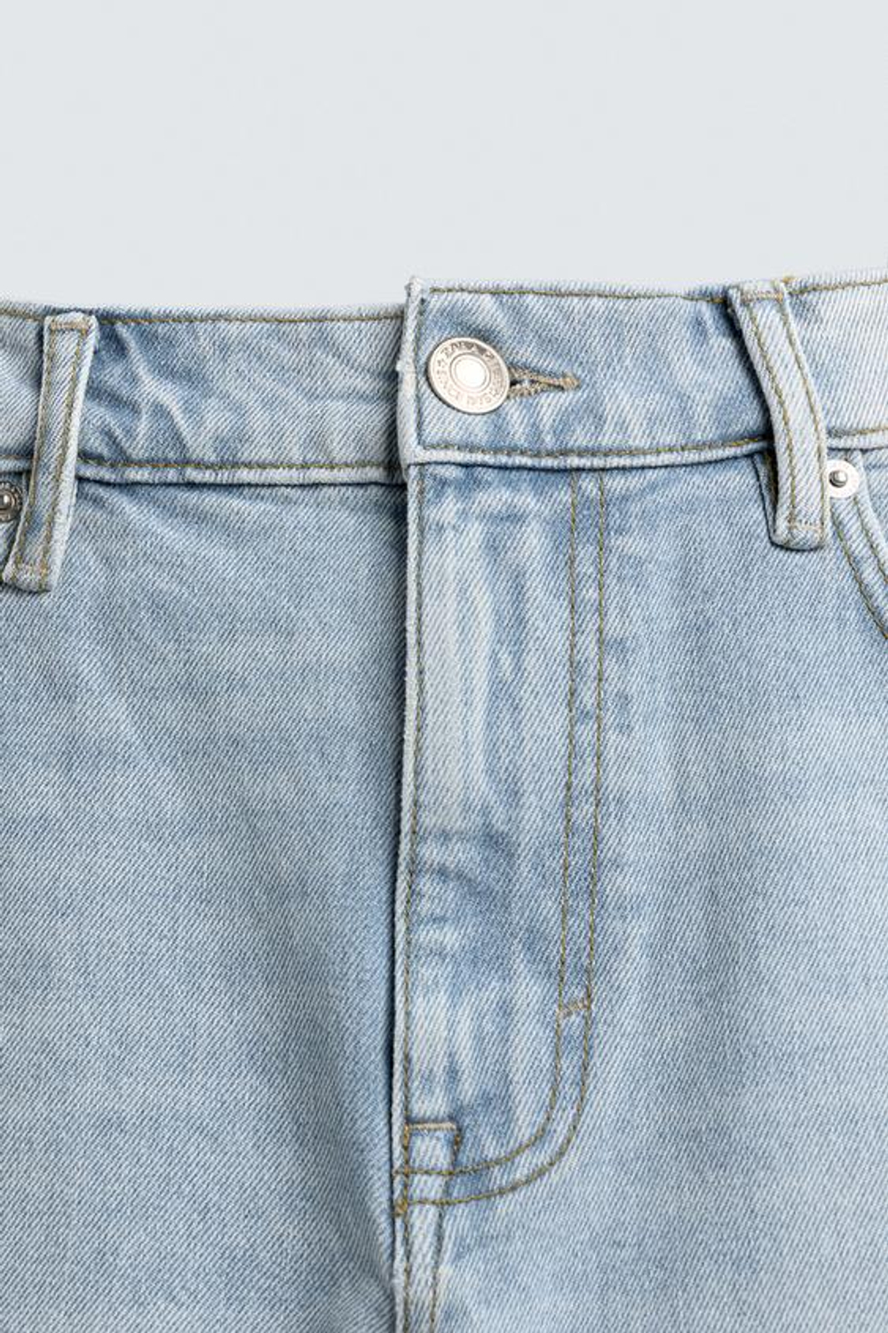 ZARA ДЖИНСОВЫЕ ШОРТЫ REGULAR FIT, ГОЛУБОЙ
