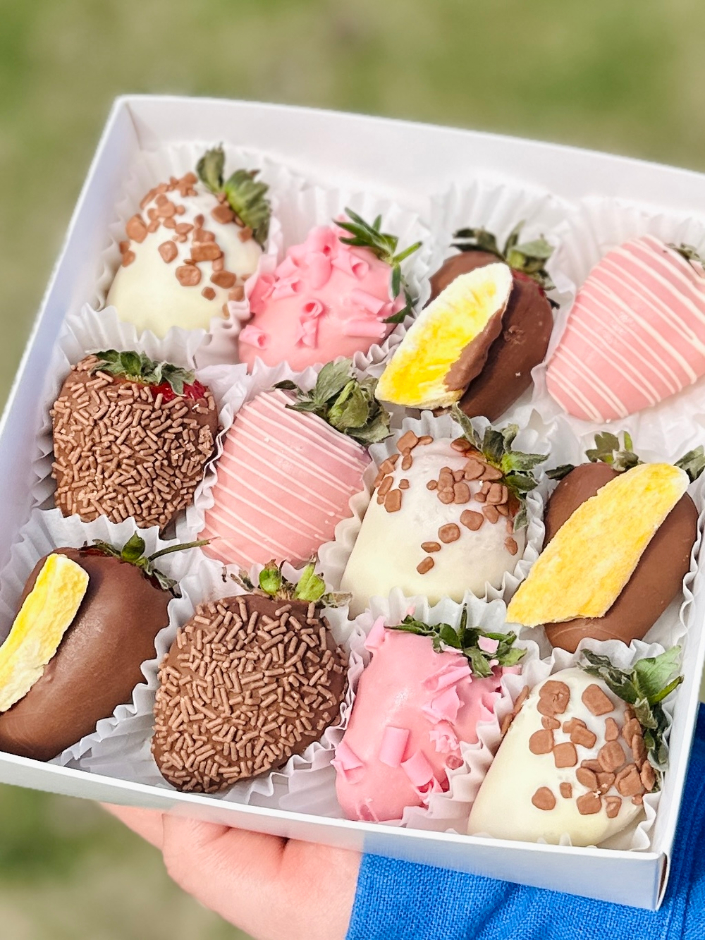 Клубника в шоколаде "Mango" , набор 9-12 шт