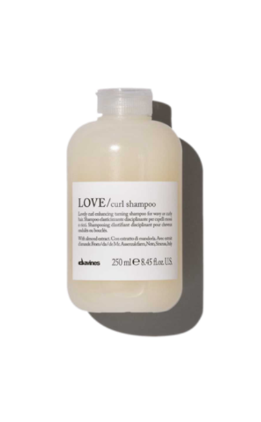 Davines LOVE Curl Shampoo — шампунь для усиления завитка
