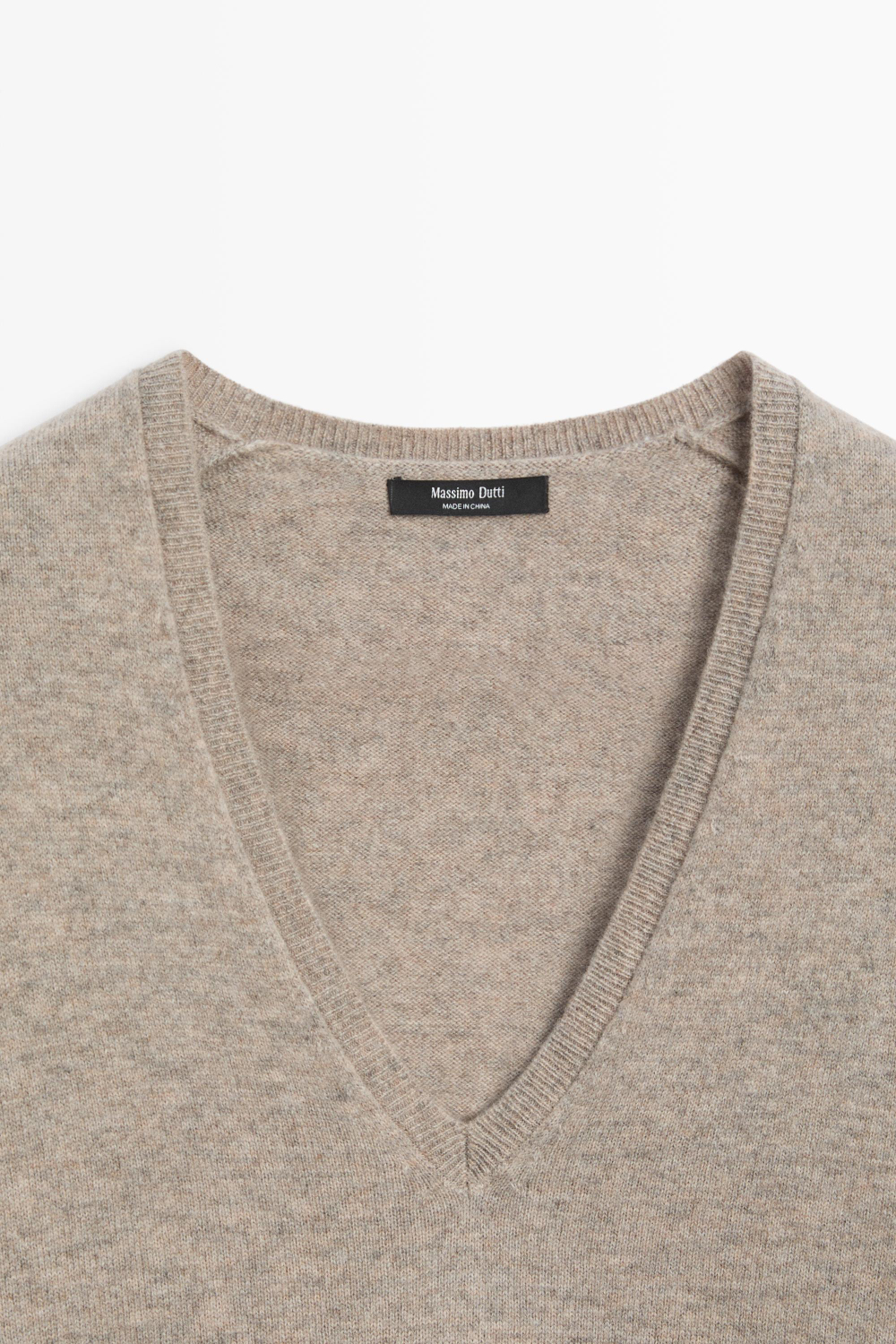 Massimo Dutti Свитер из смесовой шерсти с V-вырезом, норка
