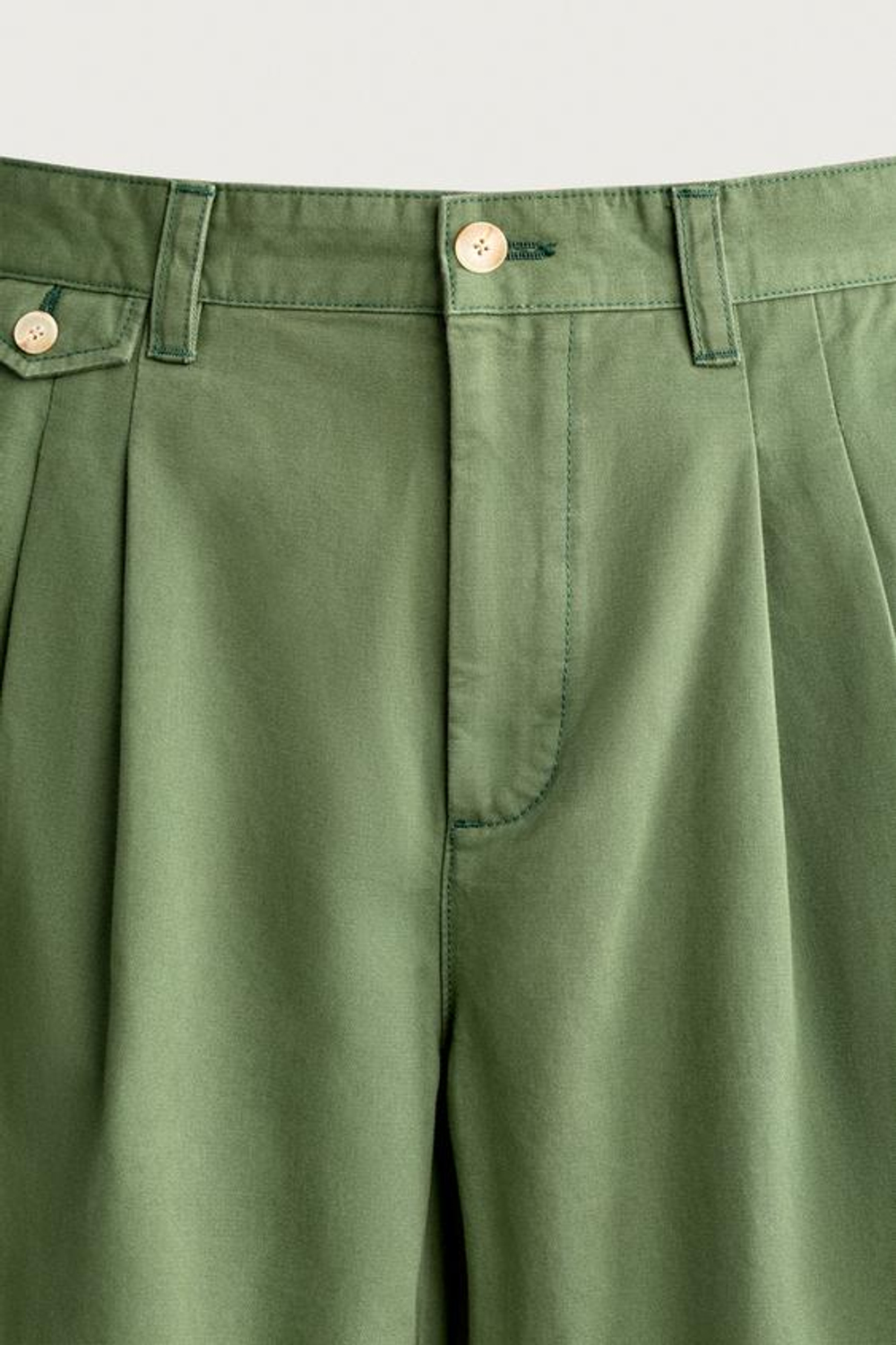 ZARA - FRUIT OF THE LOOM™ БРЮКИ-ЧИНО В СКЛАДКУ, ЗЕЛЕНЫЙ