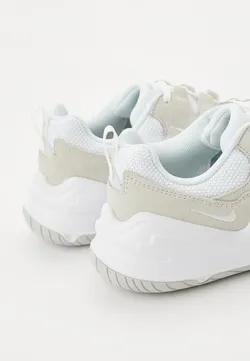 Кроссовки женские NIKE W TECH HERA