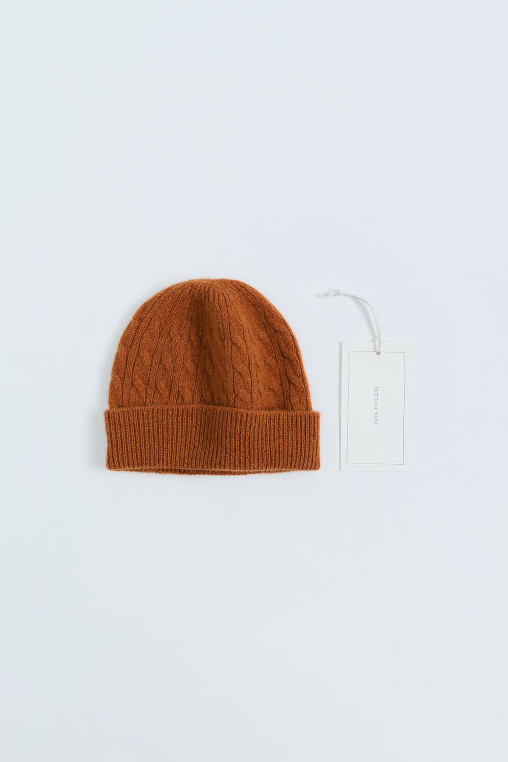 ZARA TIMELESS — ШАПКА С КОСАМИ, МЕДНЫЙ