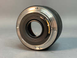 Canon 50mm 1.8 STM немного шумит при AF