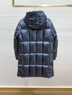 Пуховик Prada