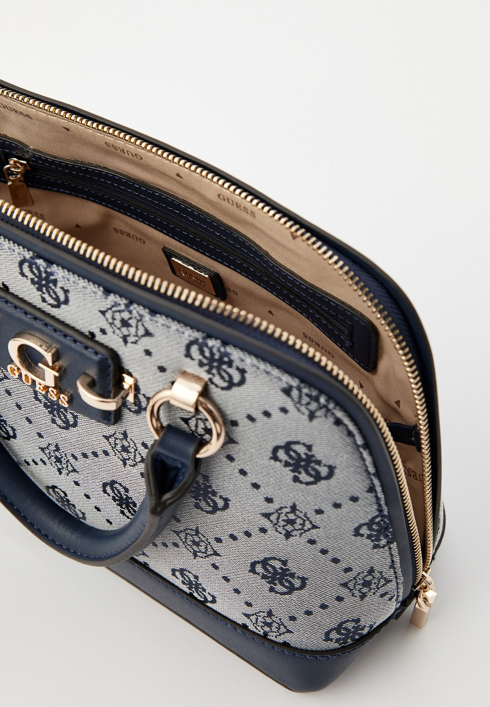 Сумка  женская  GUESS