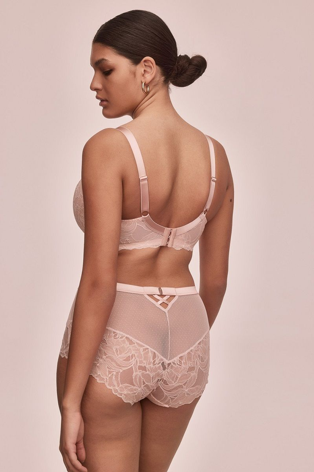 Кружевной бюстгальтер Glow с шитыми чашками plus size (Размер: 70J) (Цвет: пудровый)