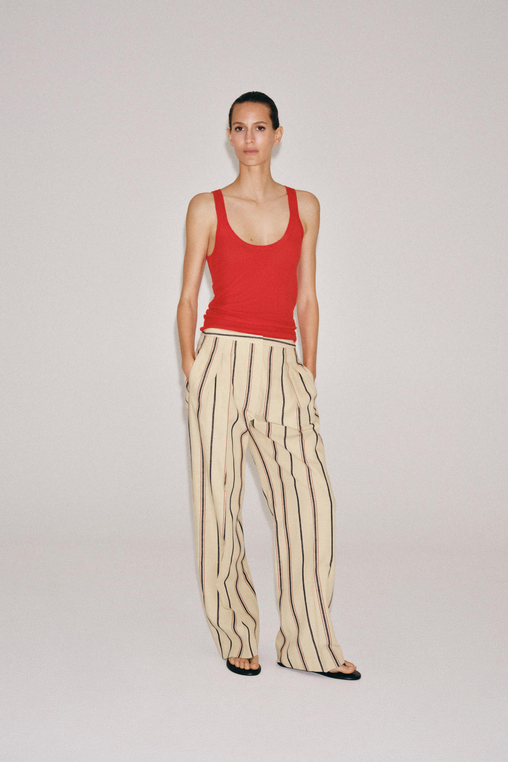 БРЮКИ В ПОЛОСКУ СО СКЛАДКАМИ — ZW COLLECTION — ZARA