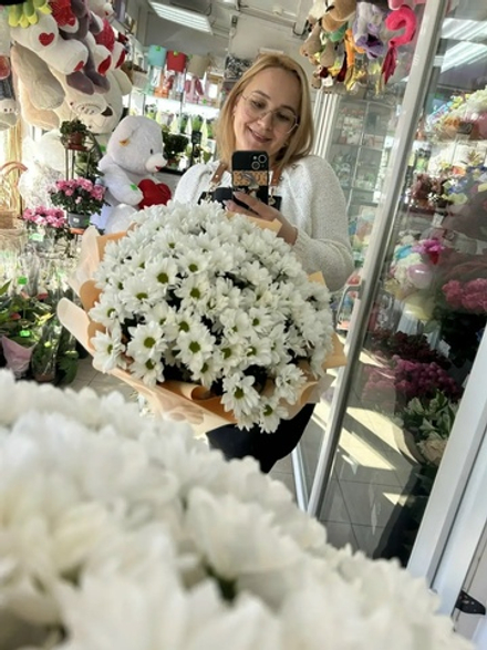 букет из 15 хризантем