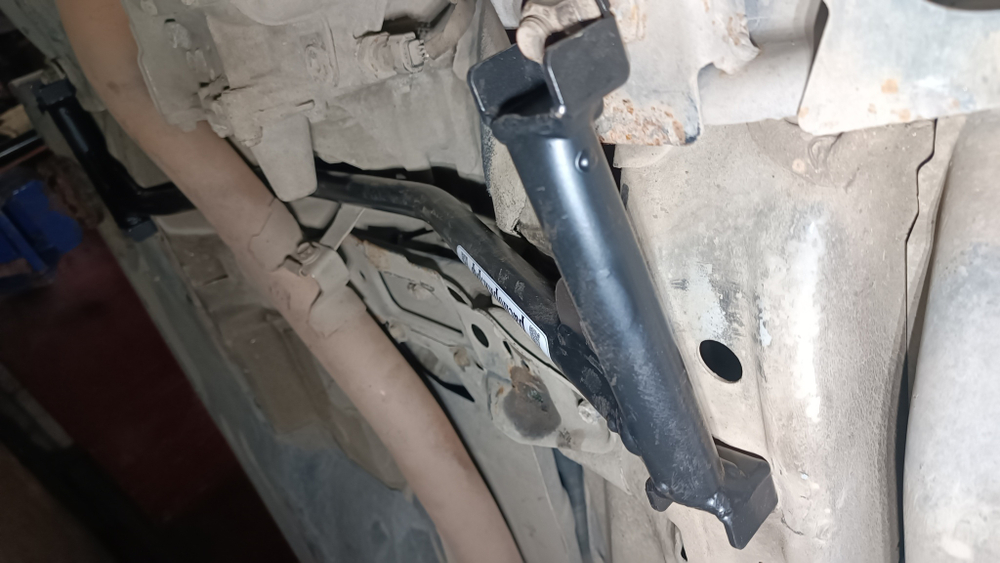 Распорка передняя нижняя Subaru Outback 5 (BS), Subaru Legacy 6 (BN, BS) (ПОД ЗАКАЗ)