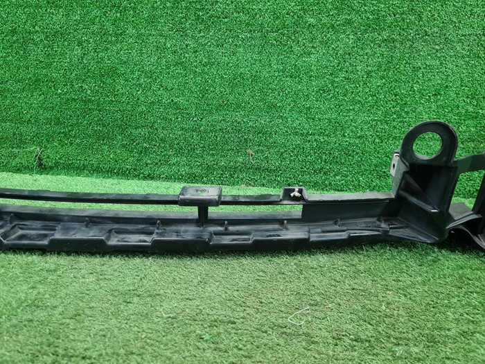Кронштейн переднего бампера Mercedes E W213 16-21