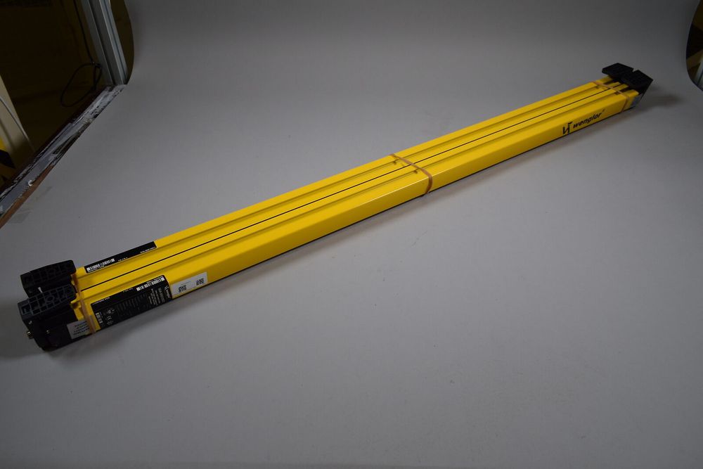 WENGLOR SG4-30IE105C1 + SG4-30IS105C1 WENGLOR SG4-30IE105C1 + SG4-30IS105C1