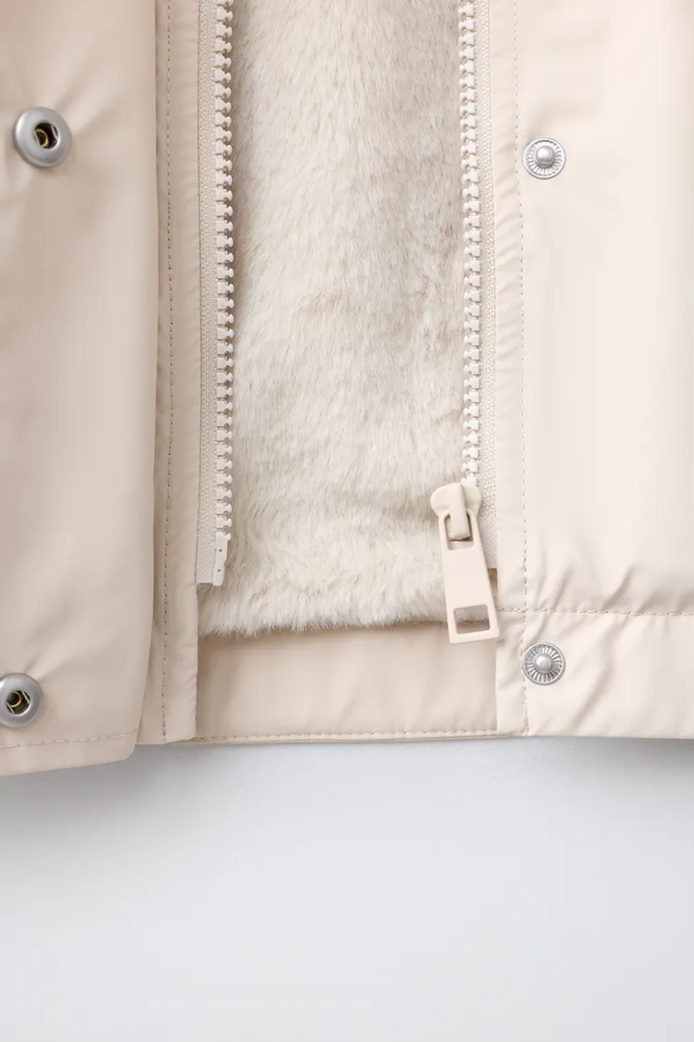 ZARA ПРОРЕЗИНЕННЫЙ ДОЖДЕВИК WATER RESISTANT, ЭКРЮ