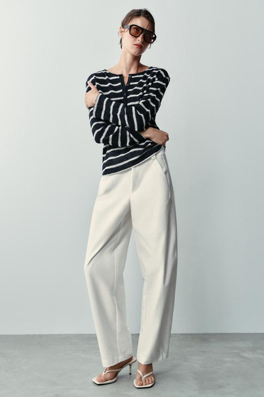 ZARA ФУТБОЛКА В ПОЛОСКУ С ВОРОТНИКОМ НА ПУГОВИЦАХ, СИНИЙ/БЕЛЫЙ