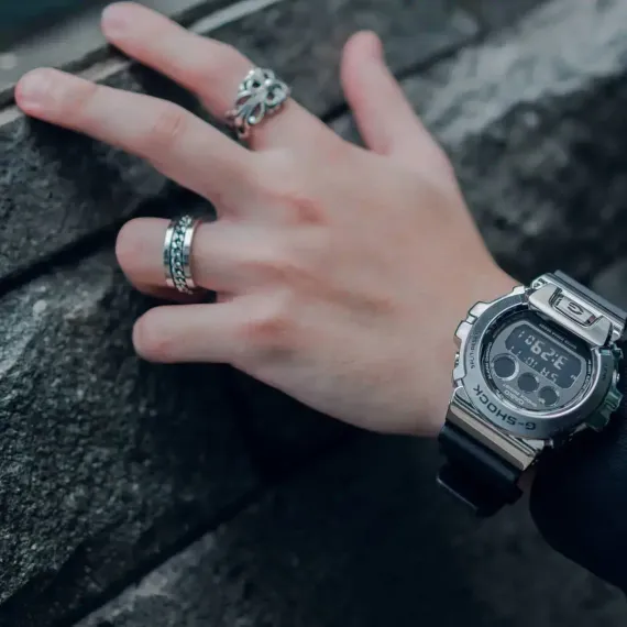 Наручные часы Casio GM-6900-1E