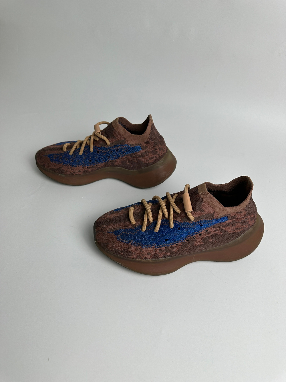 Кроссовки Adidas Yeezy boost 380