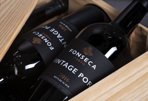 97 баллов Wine Advocate для Fonseca Vintage Port 2016 97 баллов Wine Advocate для Fonseca Vintage Port 2016
