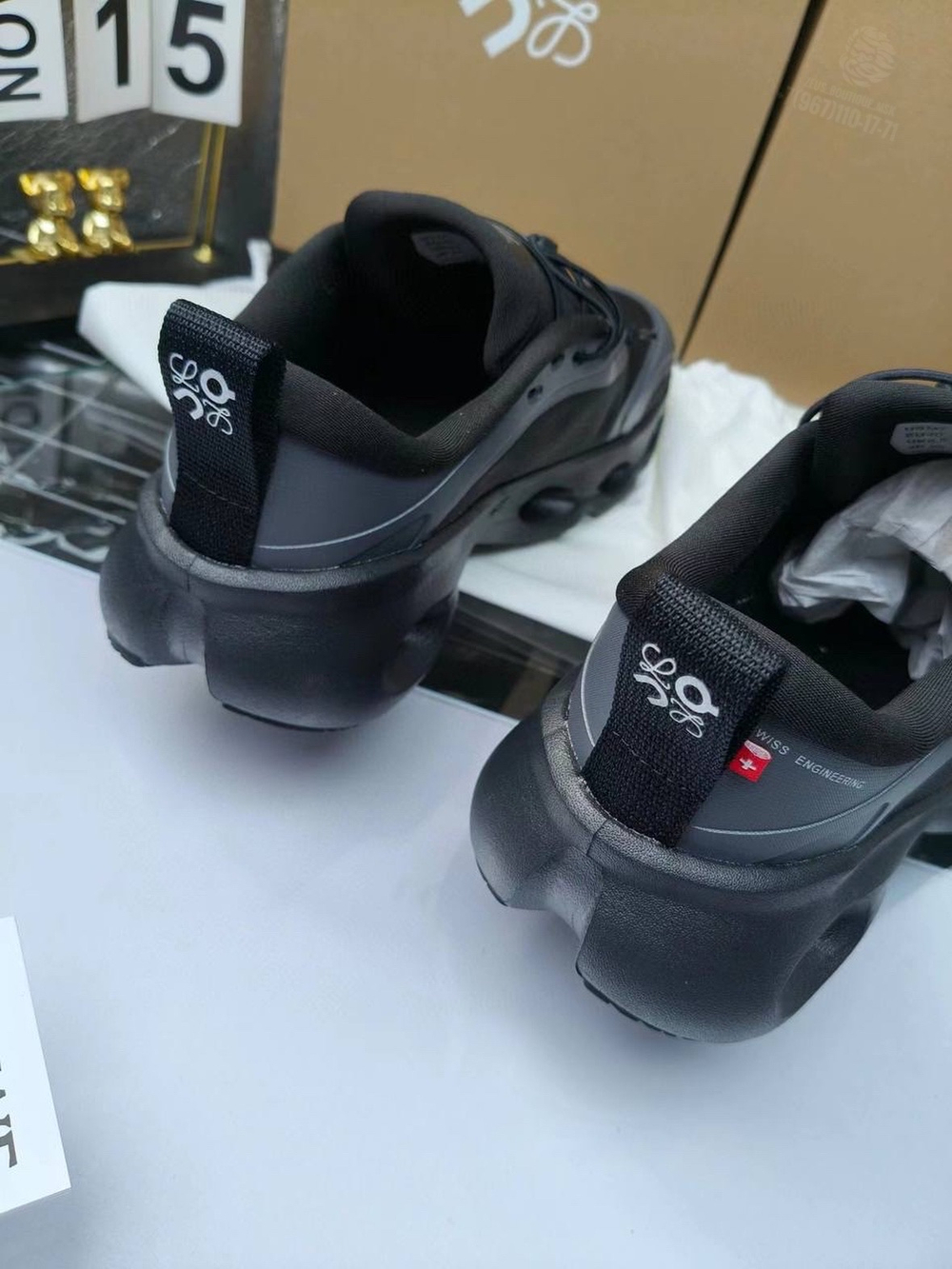 Кроссовки On Running x Loewe Cloudsolo