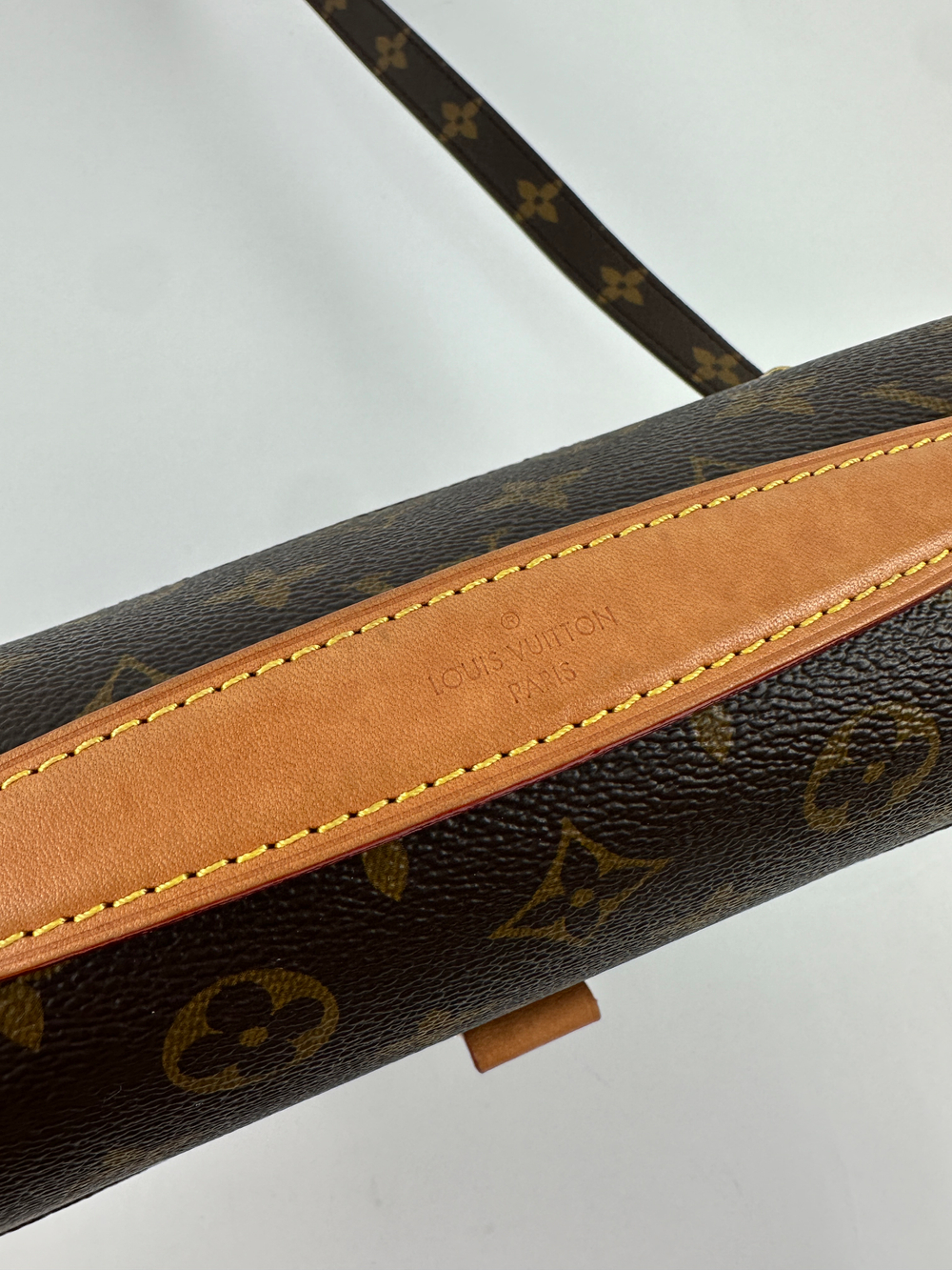 Сумка Louis Vuitton Pochette Metis