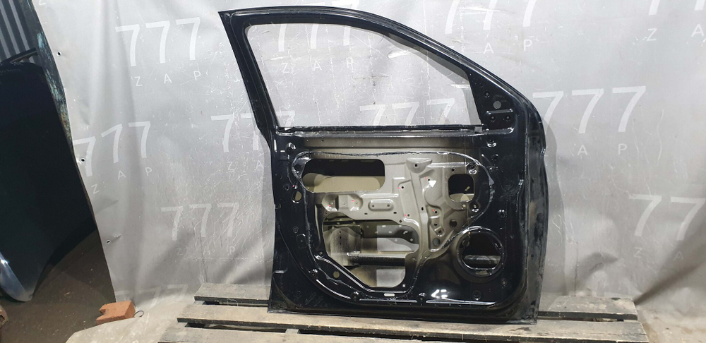 Дверь передняя левая Mitsubishi Outlander 3 15-21 Б/У Оригинал 5700B843