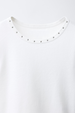 ZARA ФУТБОЛКА С ЗАКЛЕПКАМИ И КРУЖЕВОМ, БЕЛЫЙ