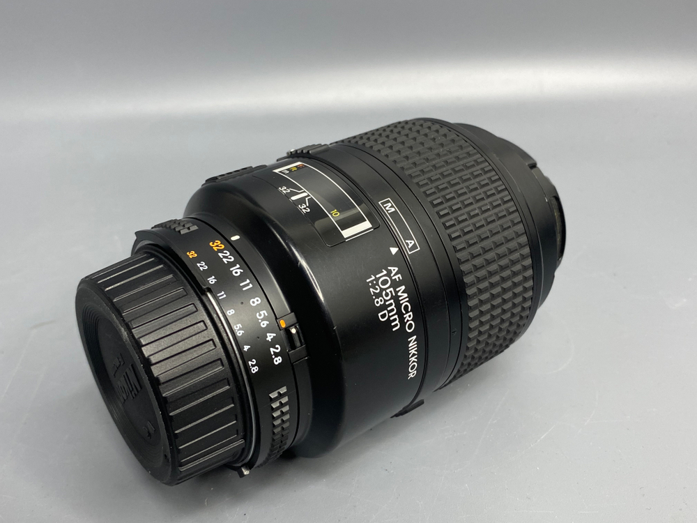 Nikon 105mm f/2.8D AF Micro Nikkor