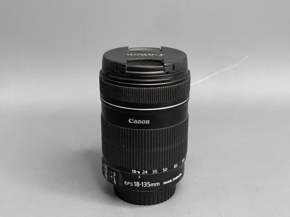 Canon EF-S 18-135mm 3.5-5.6 IS